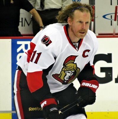 Daniel_Alfredsson_2013-05-24.jpeg