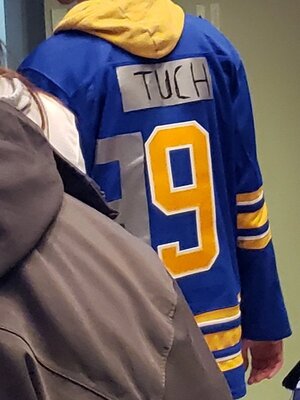 tuch.jpg